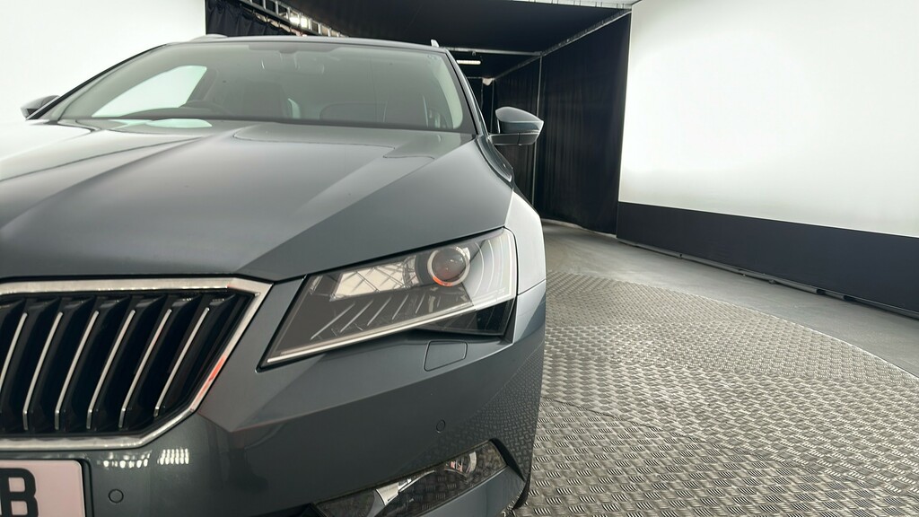 Skoda Superb 2.0 Tdi Cr 190 Laurin Klement Dsg Silver #20