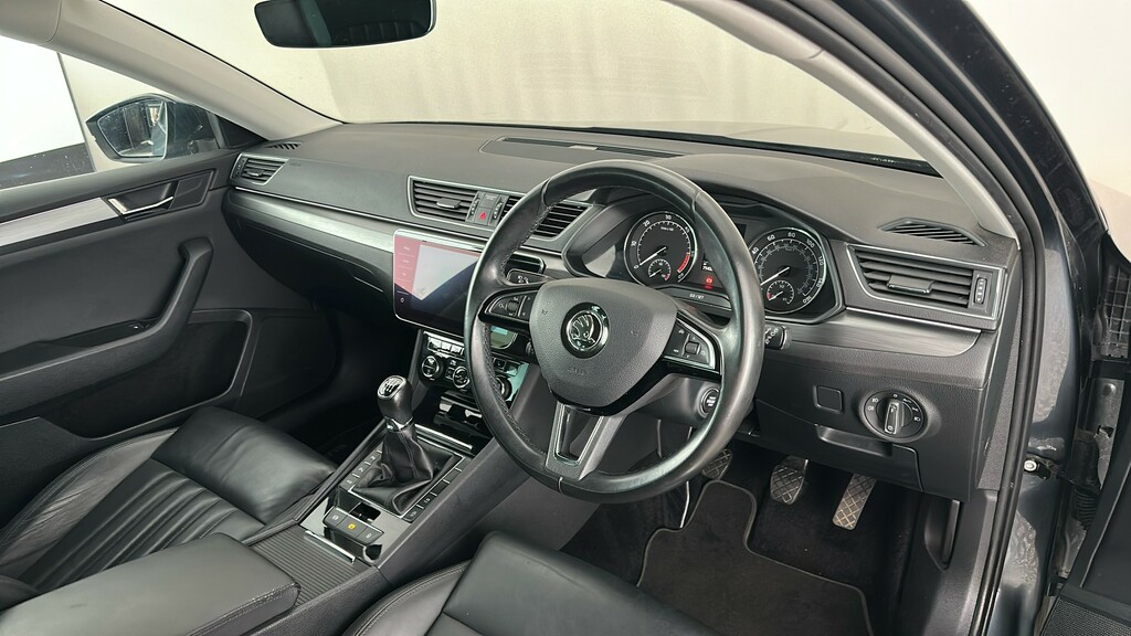 Skoda Superb 2.0 Tdi Cr 190 Laurin Klement Dsg Silver #35