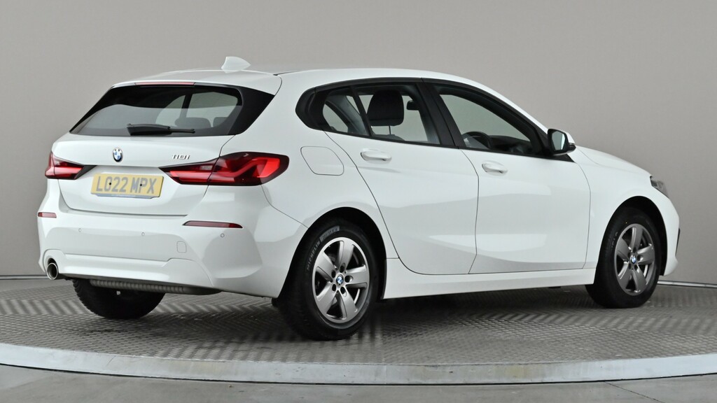 BMW 1 Series 118I 136 Se Live Cockpit Professional White #6