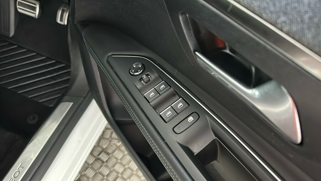 Peugeot 3008 Diesel  #33