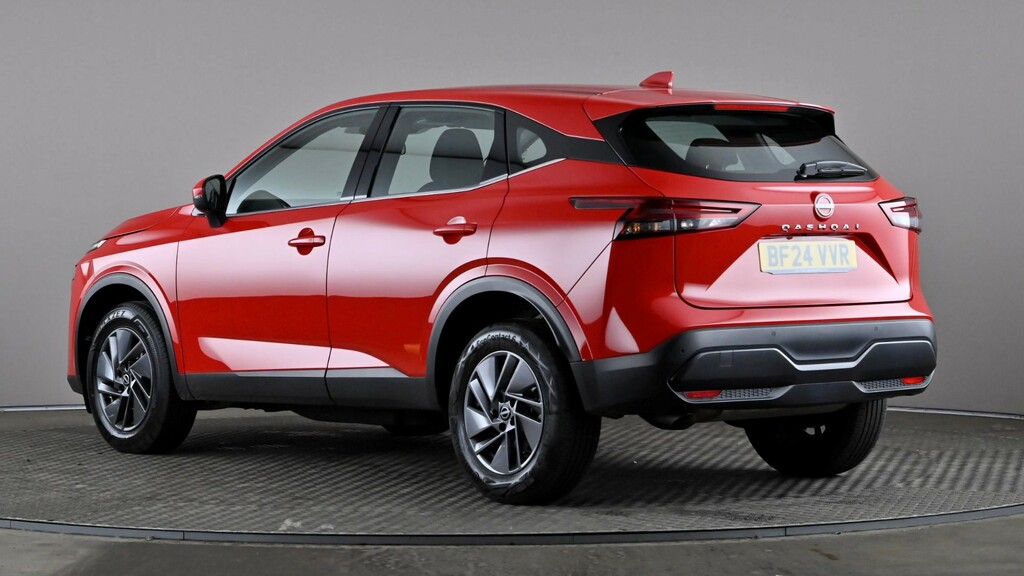 Nissan Qashqai 1.3 Dig-t Mh 158 Acenta Premium Xtronic Red #4