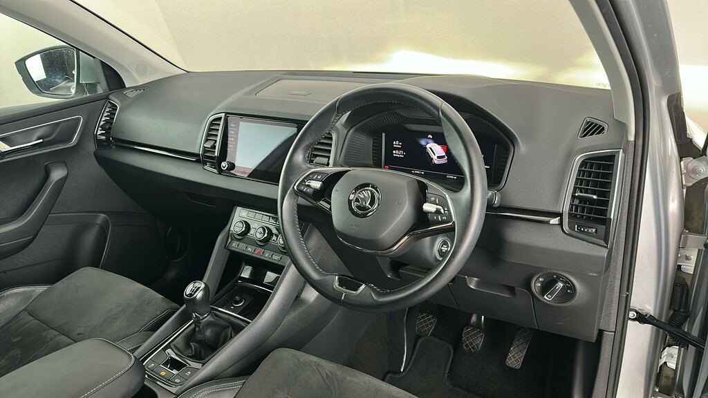 Skoda Karoq 1.5 Tsi Se L Dsg Black #32