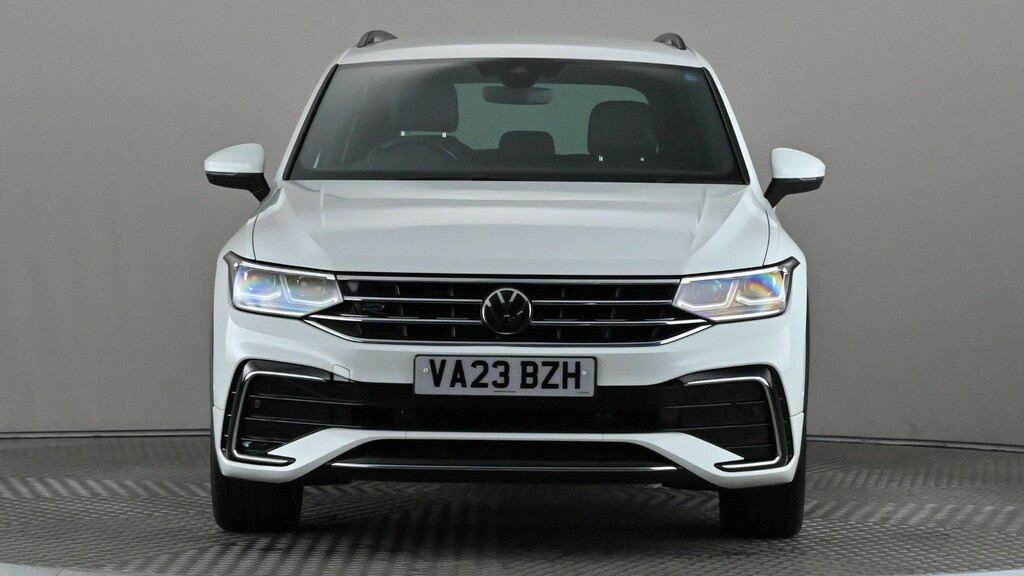 Volkswagen Tiguan 1.4 Tsi Ehybrid R-line Dsg White #2