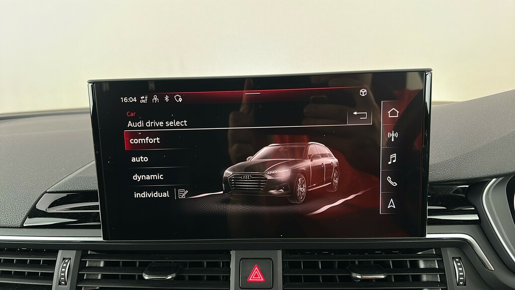 Audi A4 35 Tfsi Black Edition S Tronic Comfortsound Black #26