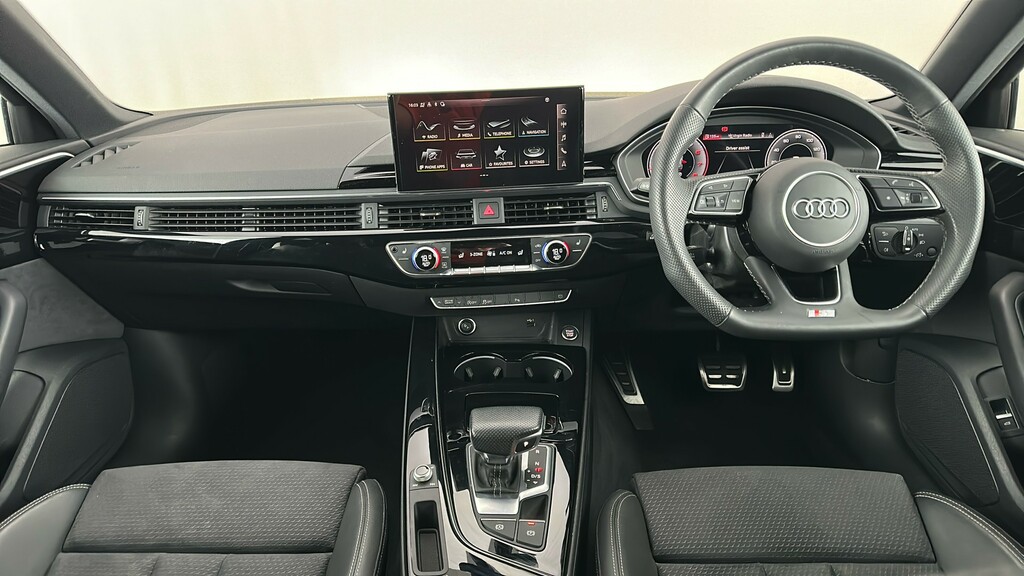 Audi A4 35 Tfsi Black Edition S Tronic Comfortsound Black #13