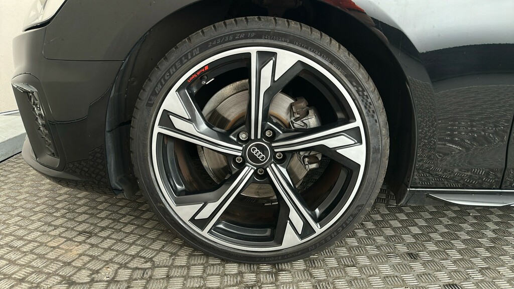 Audi A4 35 Tfsi Black Edition S Tronic Comfortsound Black #19