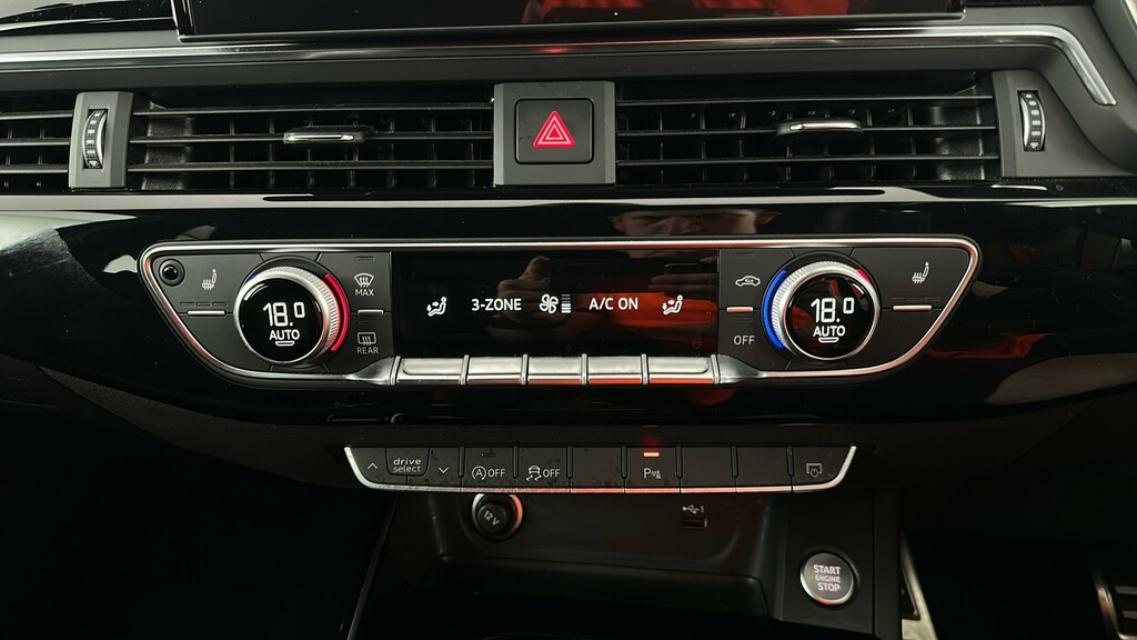 Audi A4 35 Tfsi Black Edition S Tronic Comfortsound Black #28
