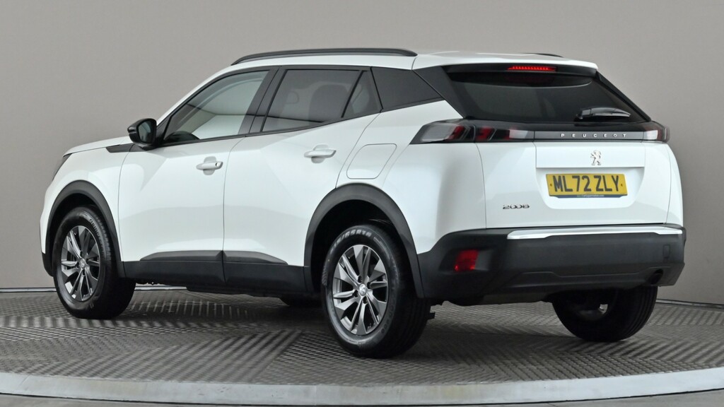 Peugeot 2008 1.2 Puretech Active Premium White #4