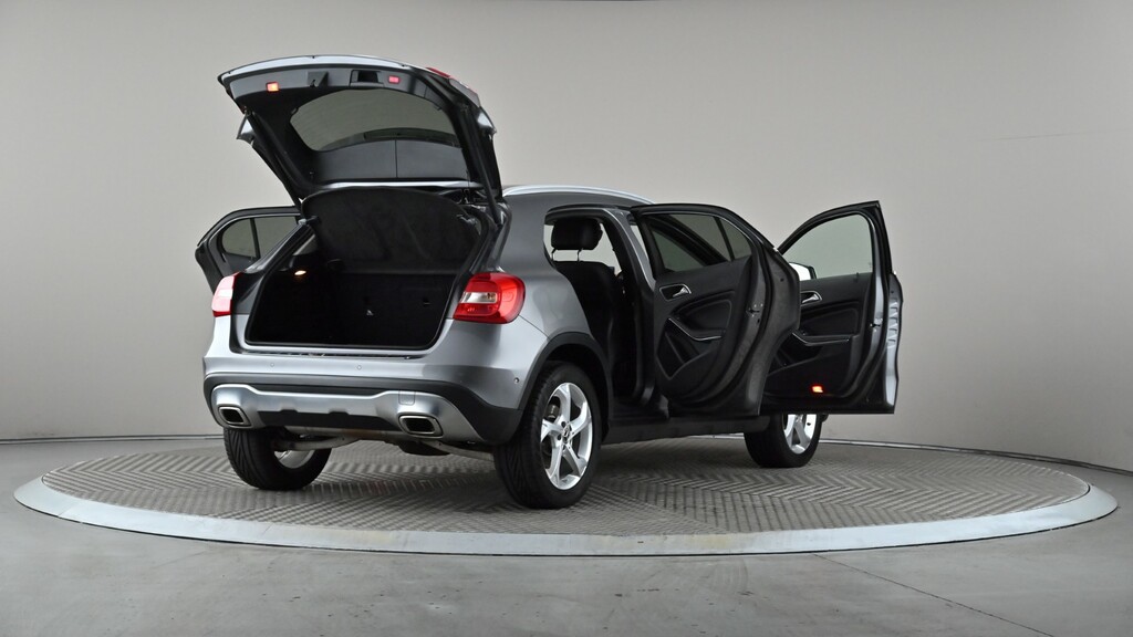 Mercedes-Benz GLA Class Gla 180 Urban Edition Silver #12