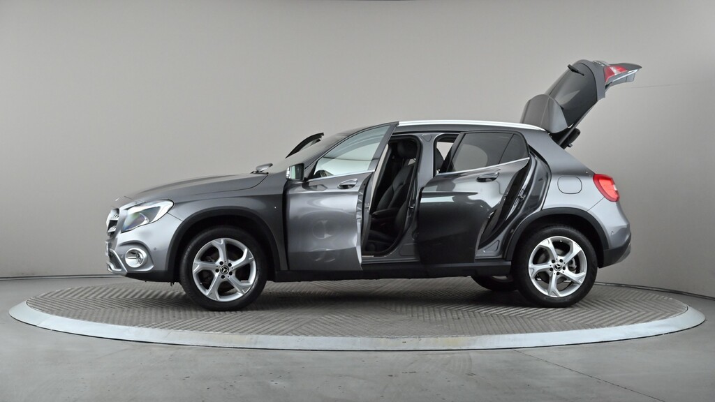 Mercedes-Benz GLA Class Gla 180 Urban Edition Silver #9
