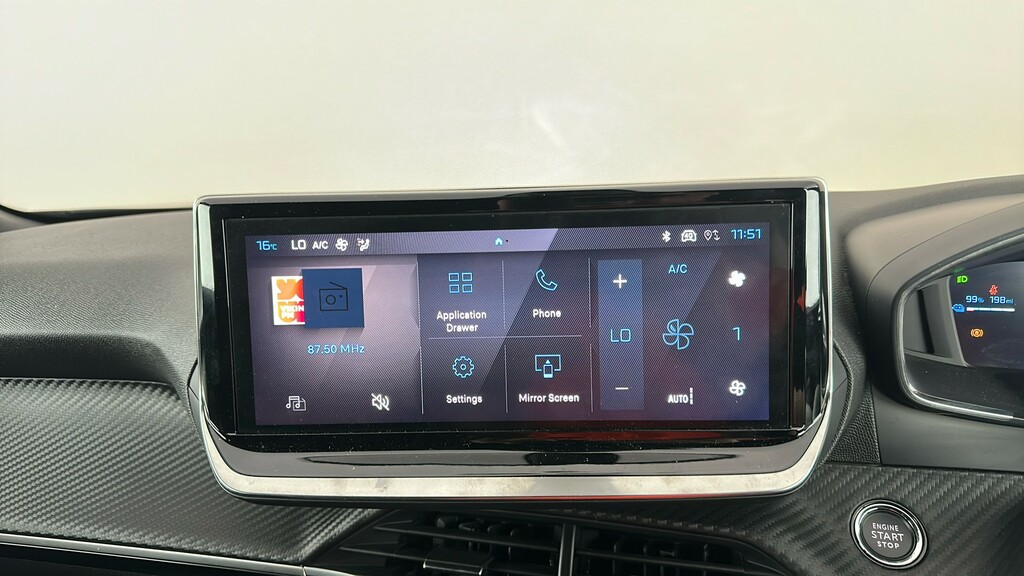 Peugeot e-2008 50Kwh Allure 7Kw Charger Grey #16