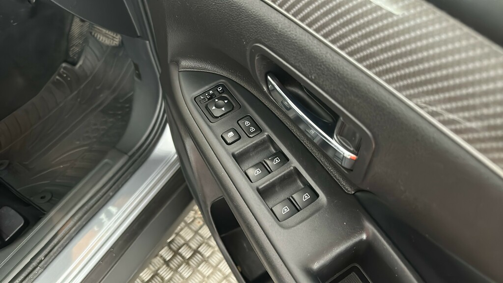 Mitsubishi Outlander Twinmotor 13.8Kwh Design Cvt Black #32