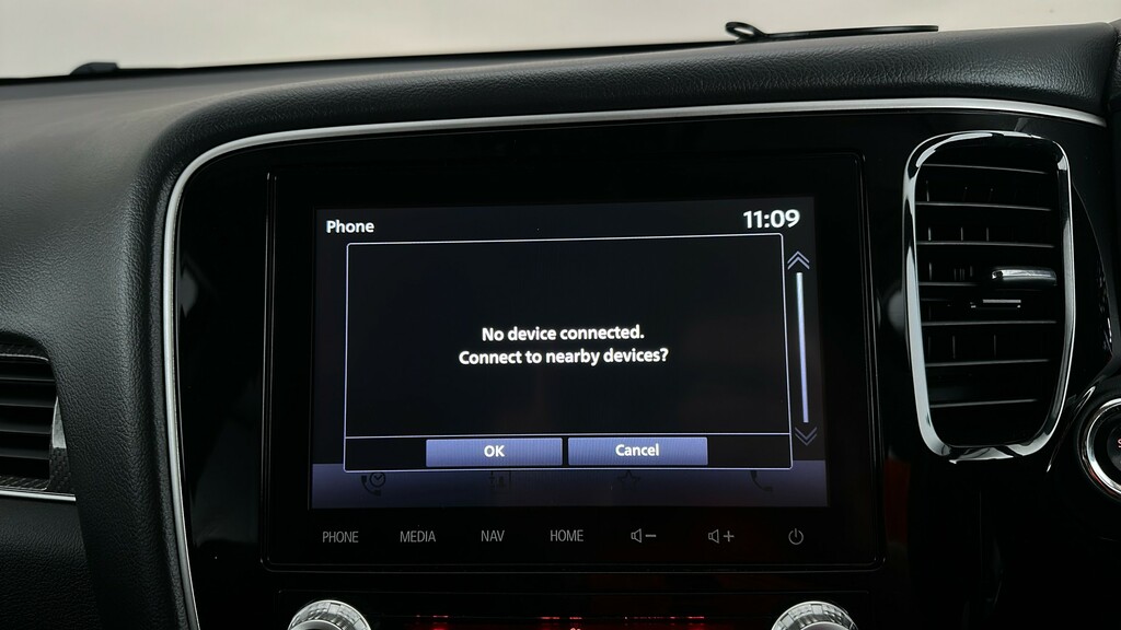 Mitsubishi Outlander Twinmotor 13.8Kwh Design Cvt Black #35