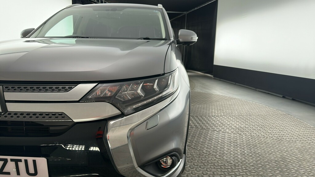 Mitsubishi Outlander Twinmotor 13.8Kwh Design Cvt Black #20