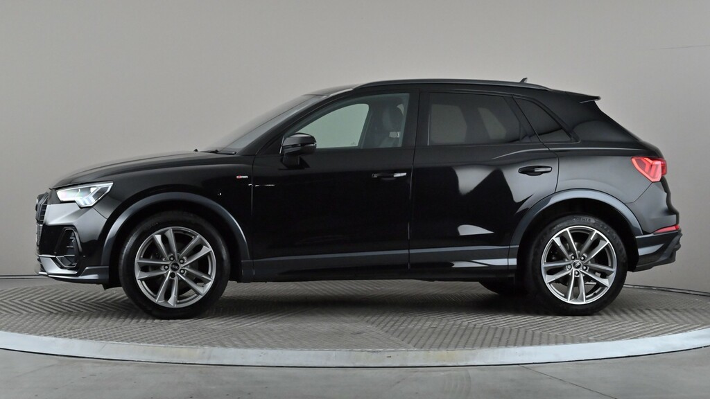 Audi Q3 35 Tfsi Black Edition S Tronic Black #3