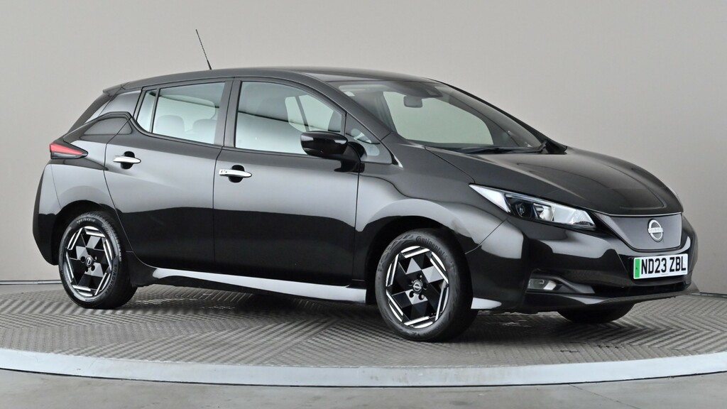 Nissan Leaf 110Kw Acenta 39Kwh Black