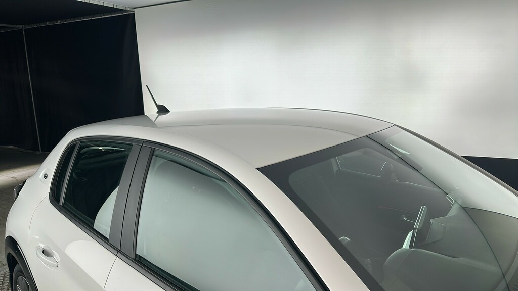 Peugeot e-208 100Kw Gt Premium 50Kwh White #21