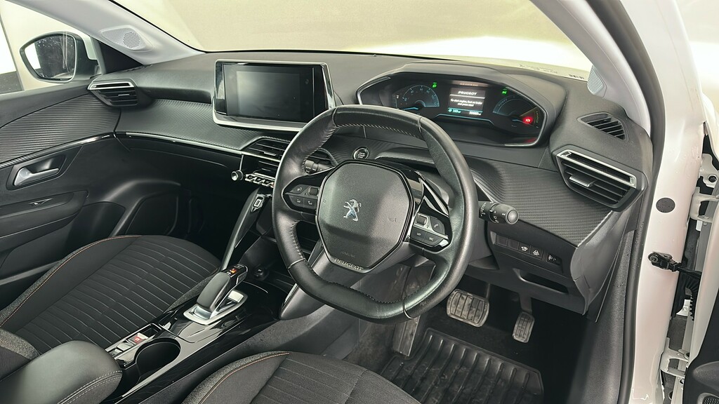 Peugeot e-208 100Kw Gt Premium 50Kwh White #32