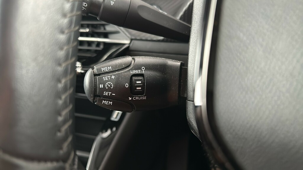 Peugeot e-2008 50Kwh Gt 7Kw Charger Grey #30
