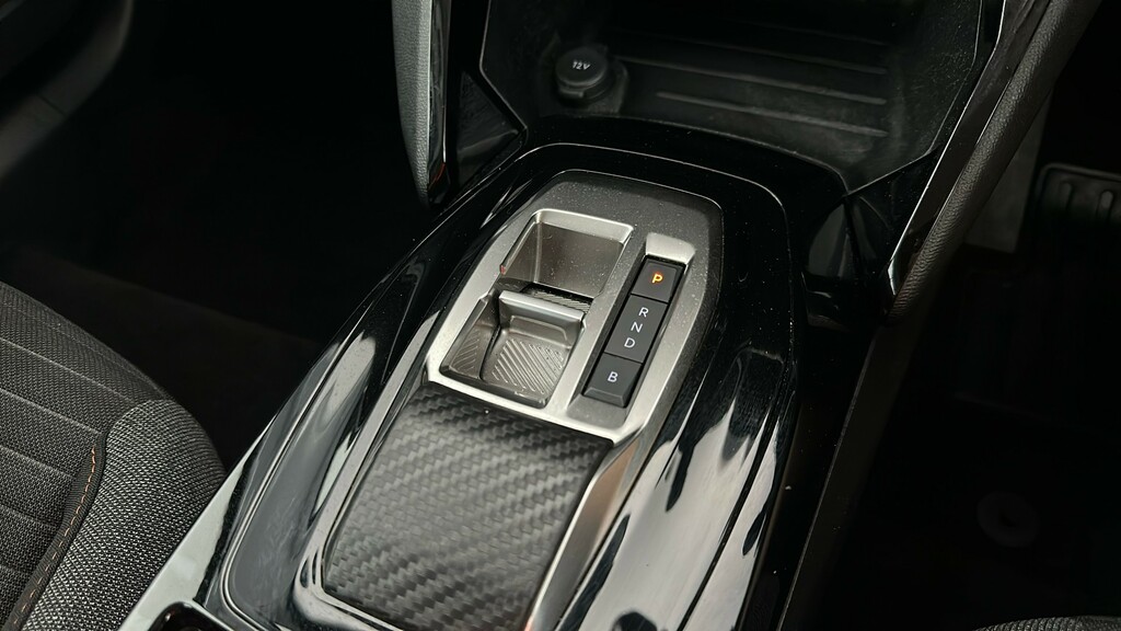 Peugeot e-2008 50Kwh Gt 7Kw Charger Grey #29