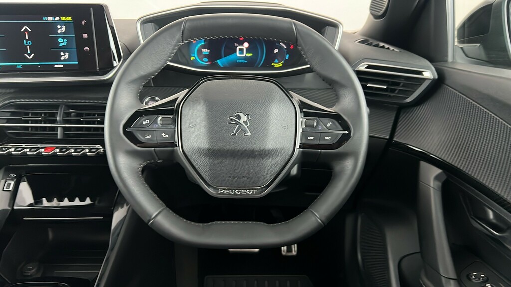 Peugeot e-2008 Peugeot 2008 Allure Premium Black #15