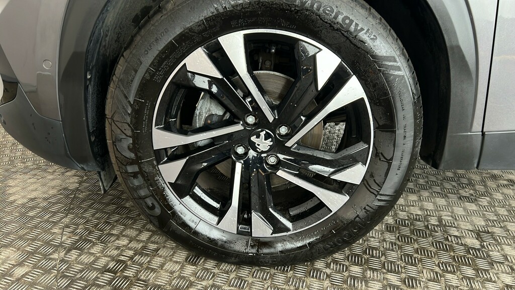 Peugeot 2008 1.2 Puretech 130 Gt Premium Eat8 White #19