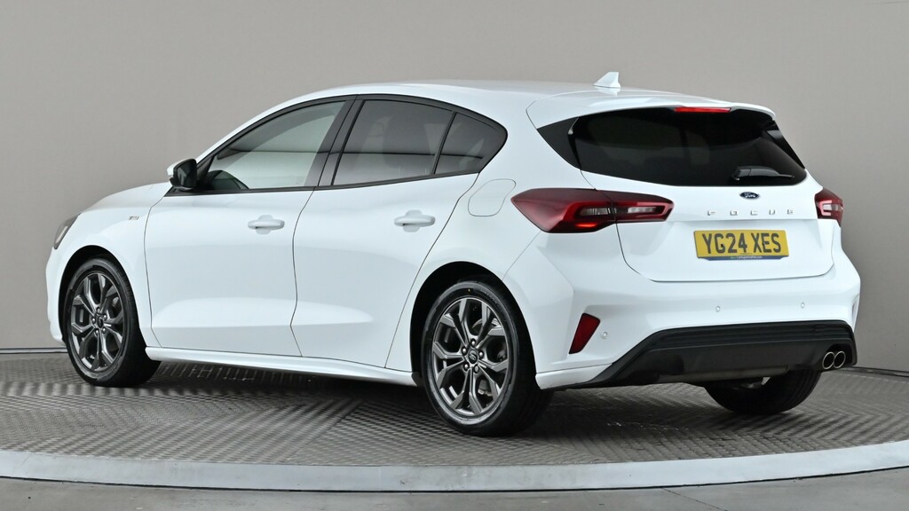 Ford Focus 1.0 Ecoboost Hybrid Mhev 155 St-line White #4