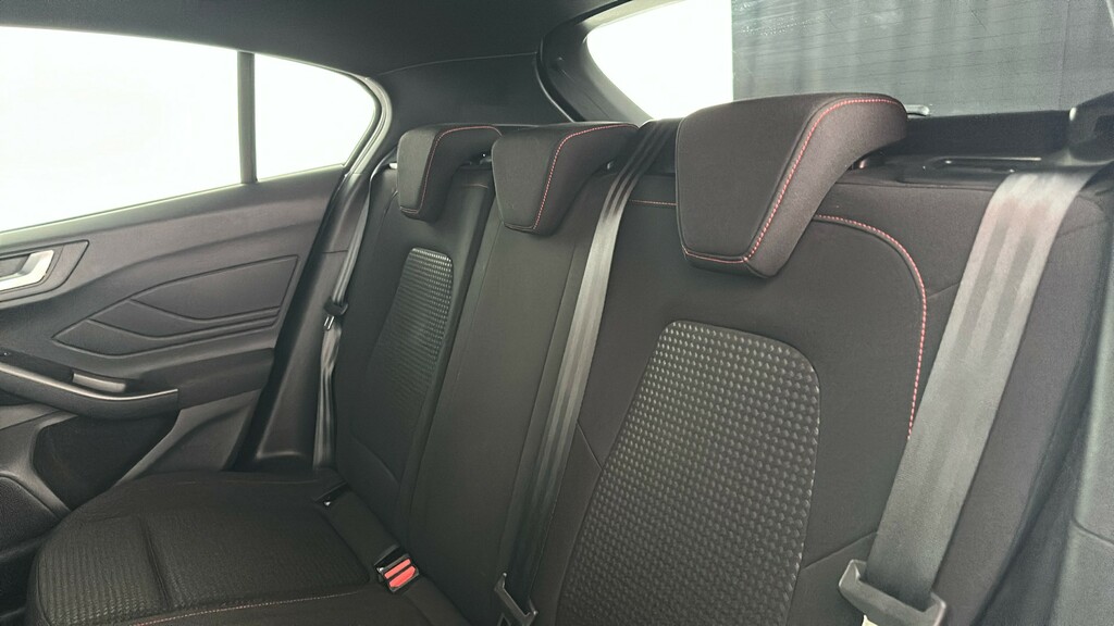 Ford Focus 1.0 Ecoboost St-line X Estate 125Ps Black #18