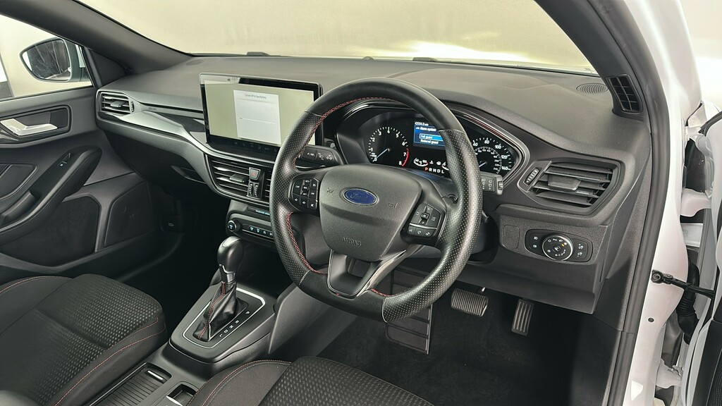 Ford Focus 1.0 Ecoboost St-line X Estate 125Ps Black #33