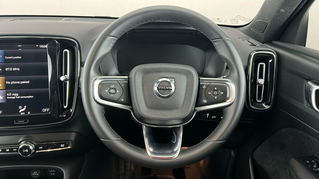 Volvo XC40 Volvo Estate 2.0 B4p Ultimate Dark Black #15