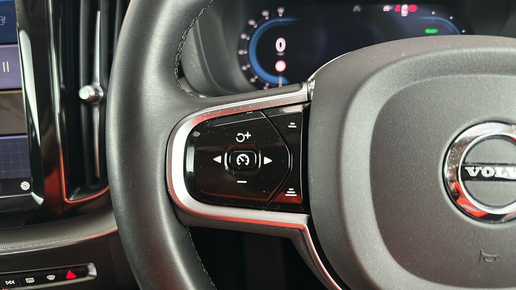 Volvo XC60 2.0 B5p Ultimate Dark Awd Geartronic Grey #30