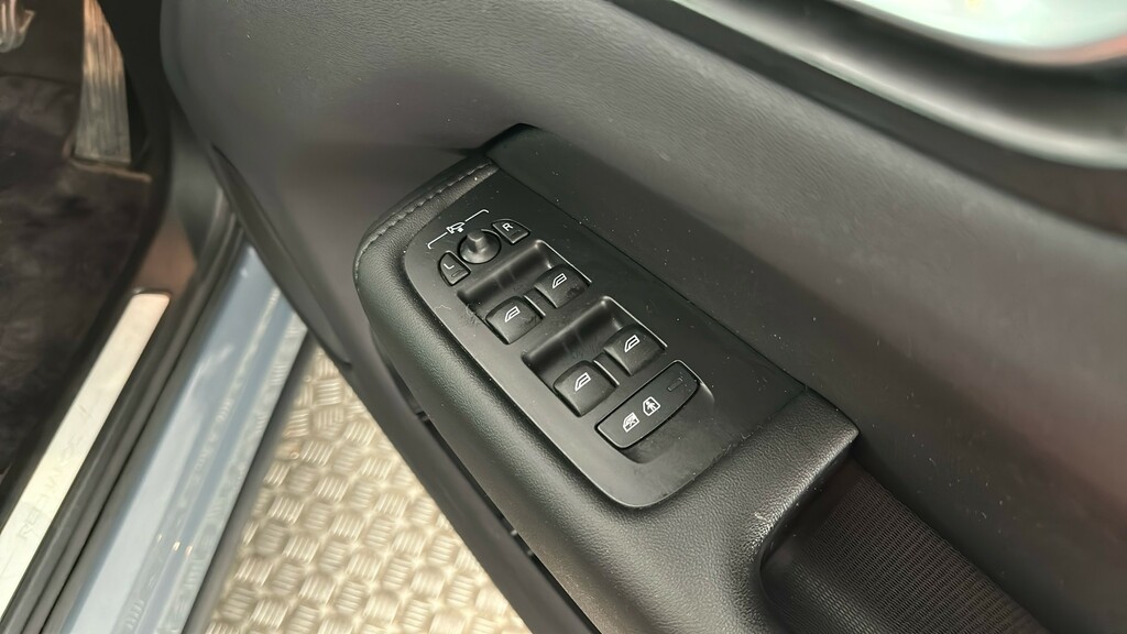 Volvo XC60 2.0 B5p Ultimate Dark Awd Geartronic Grey #33
