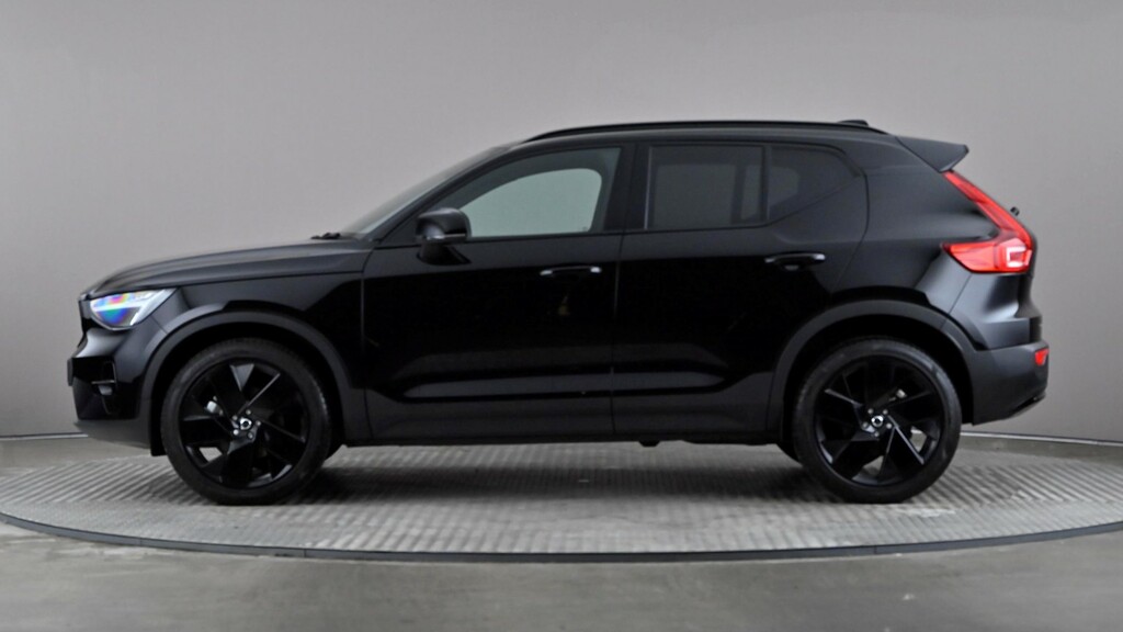 Volvo XC40 2.0 B4p Plus Black Edition Black #3