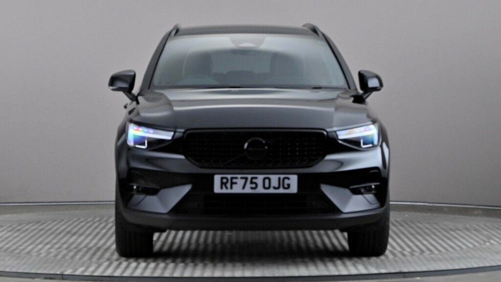 Volvo XC40 2.0 B4p Plus Black Edition Black #2