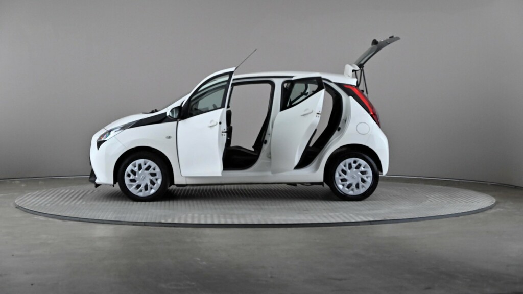 Toyota Aygo 1.0 Vvt-i X-trend 5-Dr Red #9
