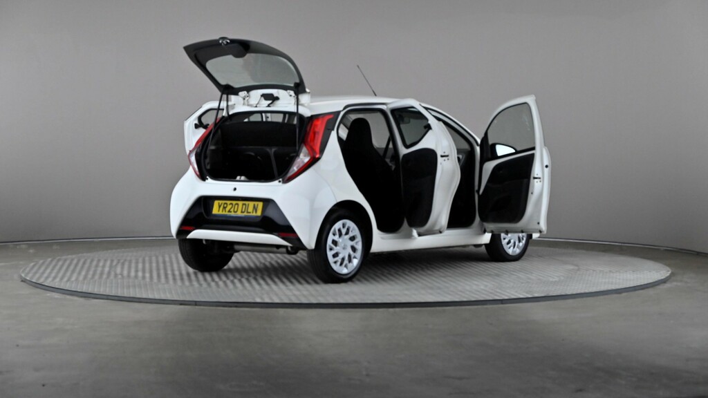 Toyota Aygo 1.0 Vvt-i X-trend 5-Dr Red #12