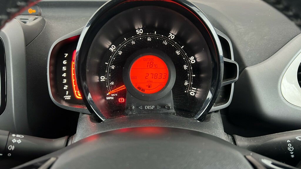 Toyota Aygo 1.0 Vvt-i X-trend 5-Dr Red #15