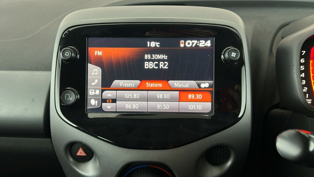 Toyota Aygo 1.0 Vvt-i X-trend 5-Dr Red #16