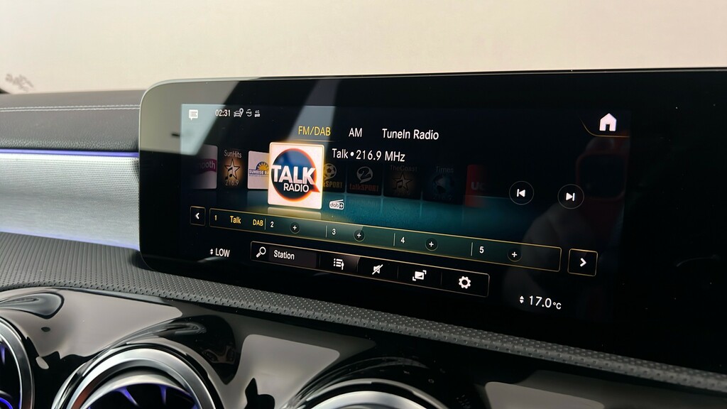 Mercedes-Benz A Class 1.3 A180 Amg Line Edition Premium Saloon Pet Black #26