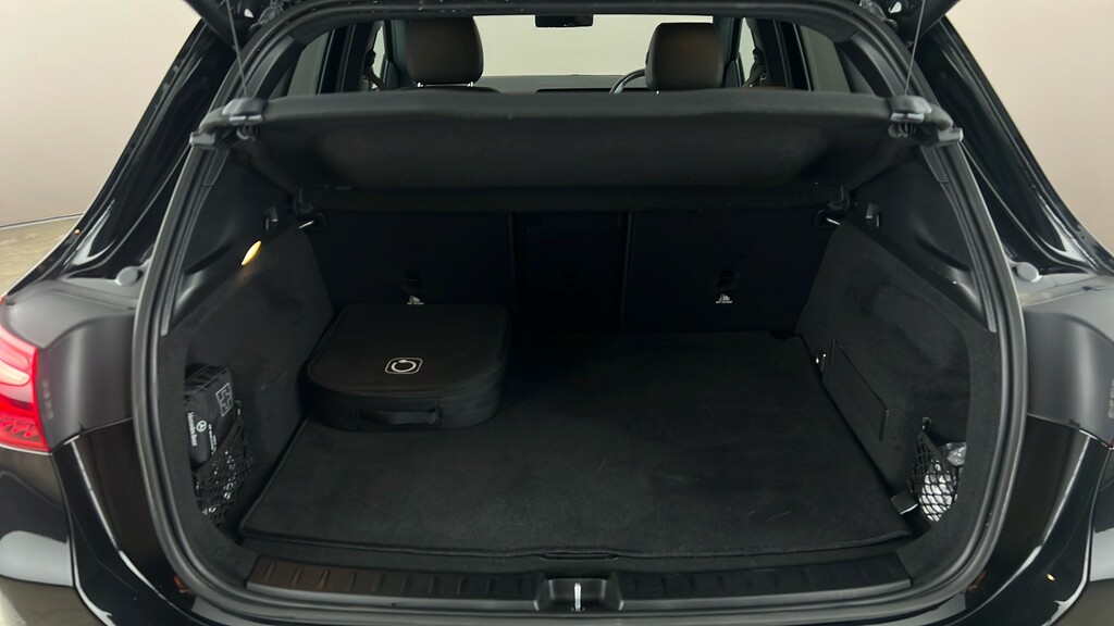 Mercedes-Benz EQA 350 4M 215Kw Amg Line Executive 66.5Kwh At Grey #22