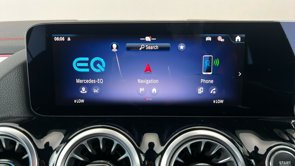 Mercedes-Benz EQA 350 4M 215Kw Amg Line Executive 66.5Kwh At Grey #16