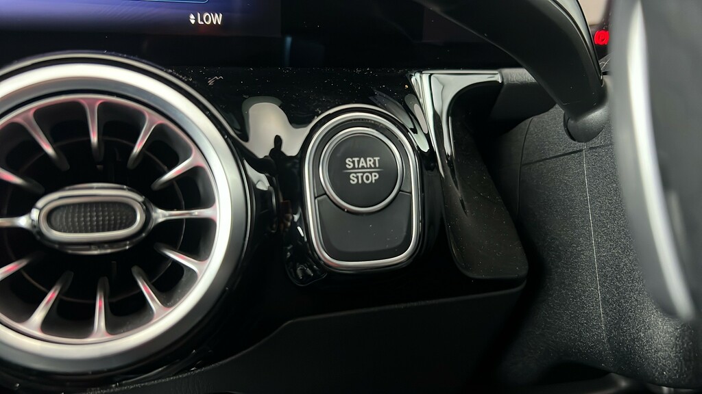 Mercedes-Benz EQA 350 4M 215Kw Amg Line Executive 66.5Kwh At Grey #27