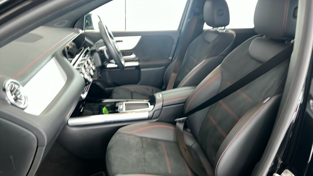 Mercedes-Benz EQA 350 4M 215Kw Amg Line Executive 66.5Kwh At Grey #17