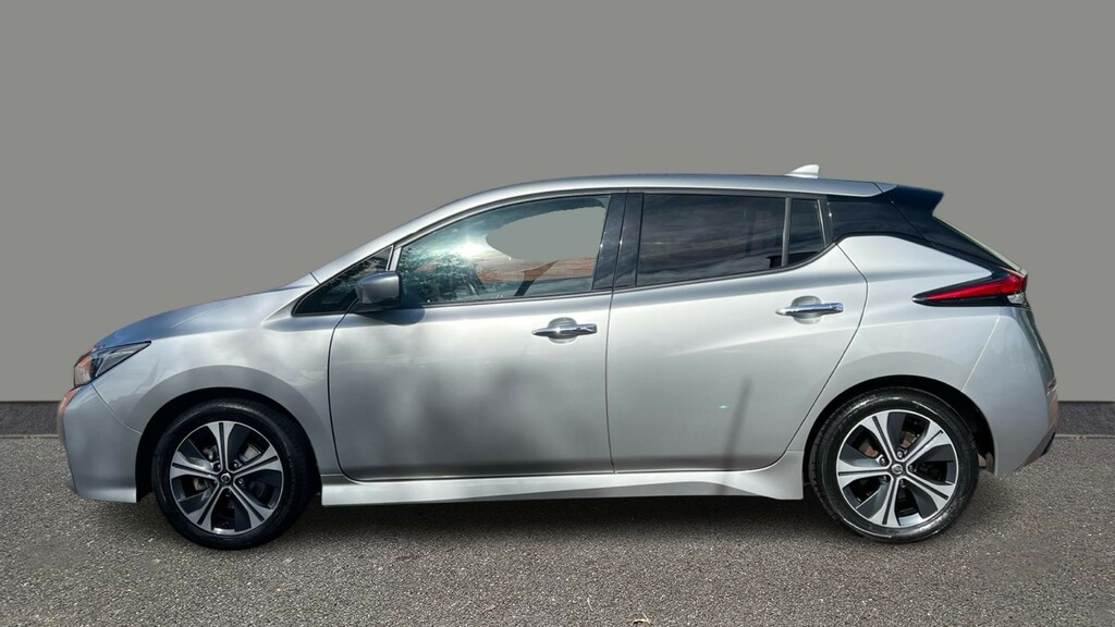 Nissan Leaf 110Kw N-connecta 40Kwh Silver #3