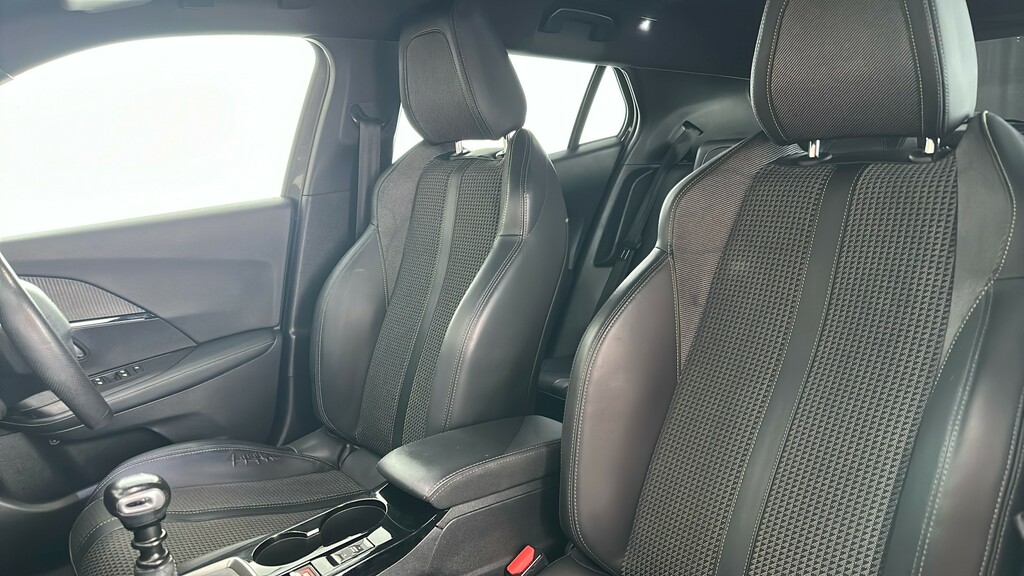 Peugeot 2008 1.2 Puretech Allure Premium Euro 6 Ss  #17