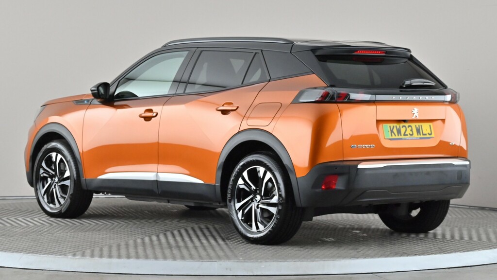 Peugeot e-2008 100Kw Gt 50Kwh Orange #4