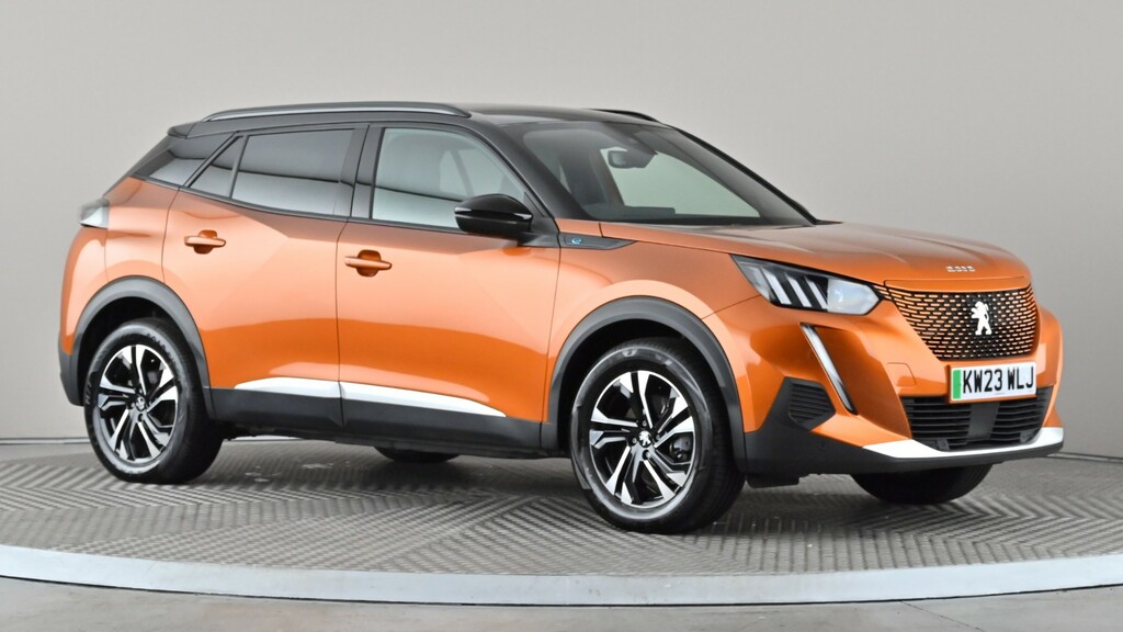 Peugeot e-2008 100Kw Gt 50Kwh Orange