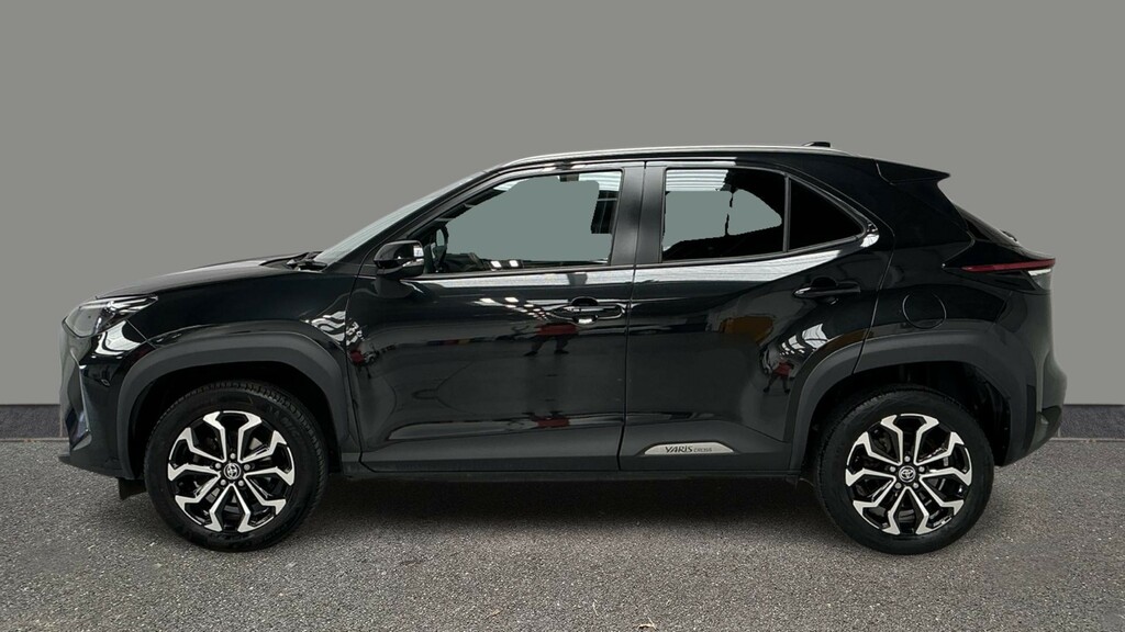 Toyota Yaris Cross 1.5 Hybrid Design Cvt Black #3