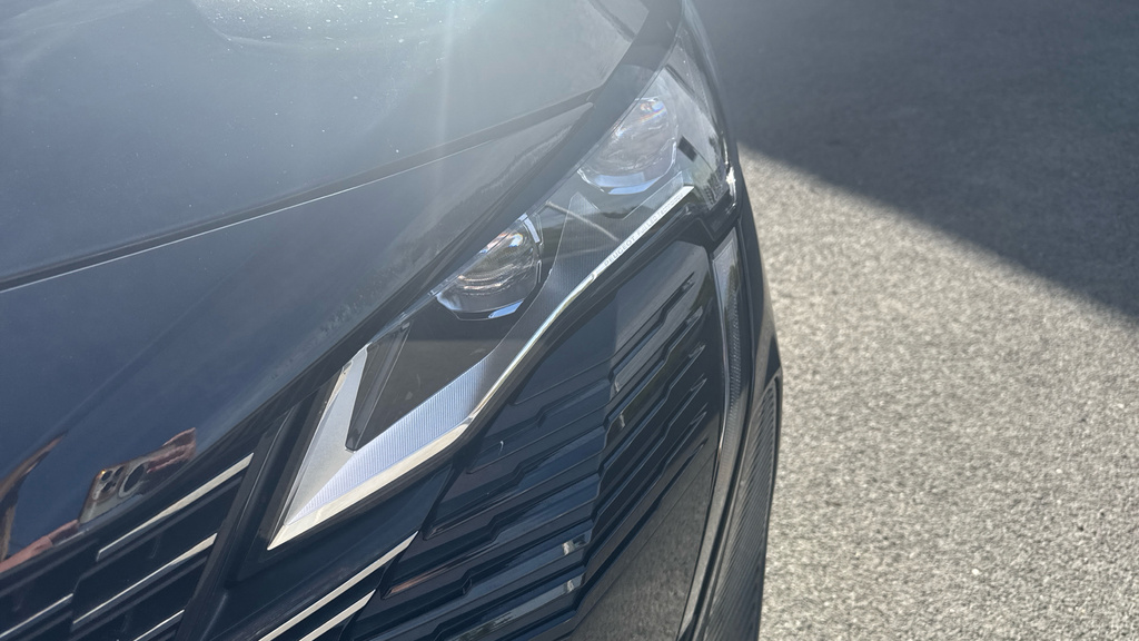 Peugeot 5008 1.2 Puretech Allure Premium Eat8 Black #10