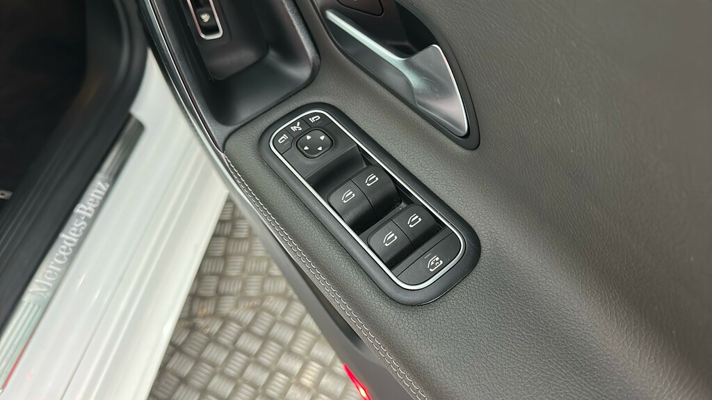 Mercedes-Benz CLA Class 1.6 Cla200 Amg Line Night Edition Pan Roof Grey #34